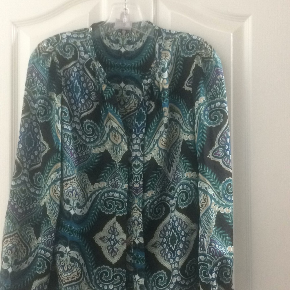FINAL MARKDOWN Ladies worthington blouse petite medium